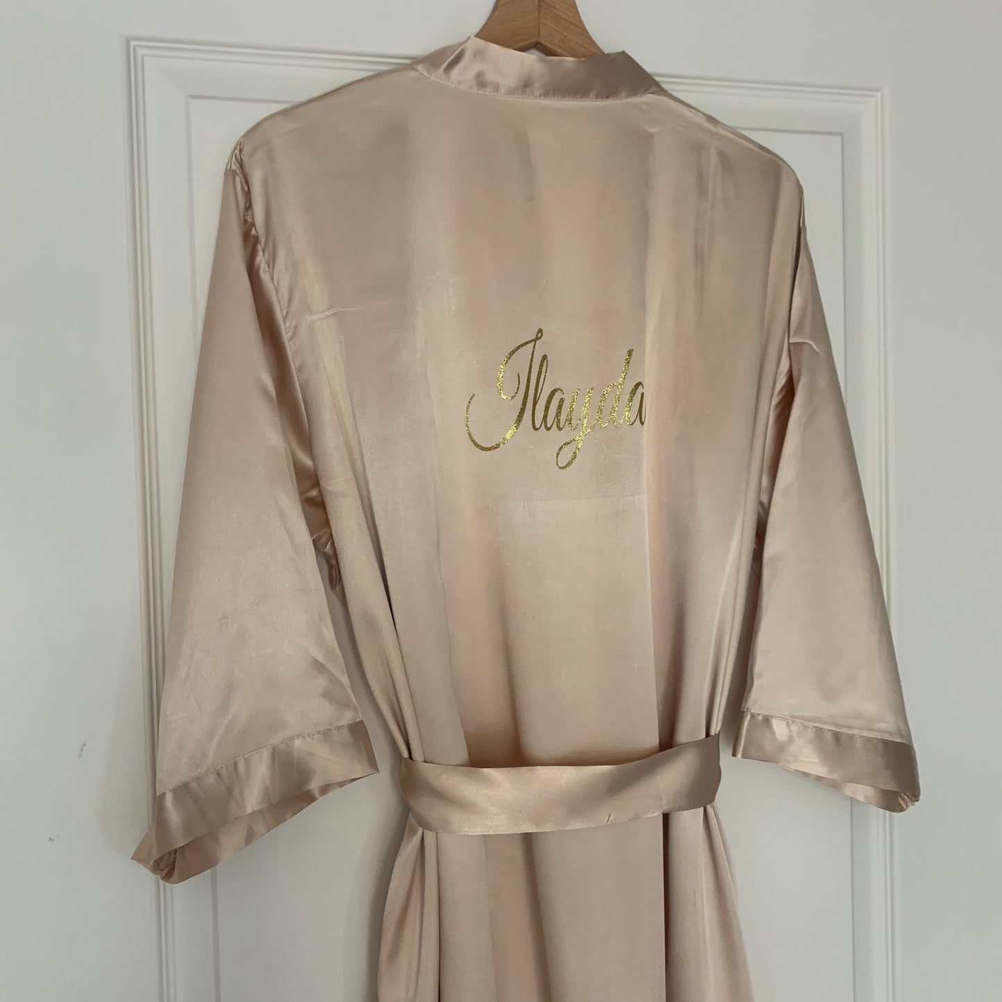 boutique by inaya kimono personnalisé satin beige doré